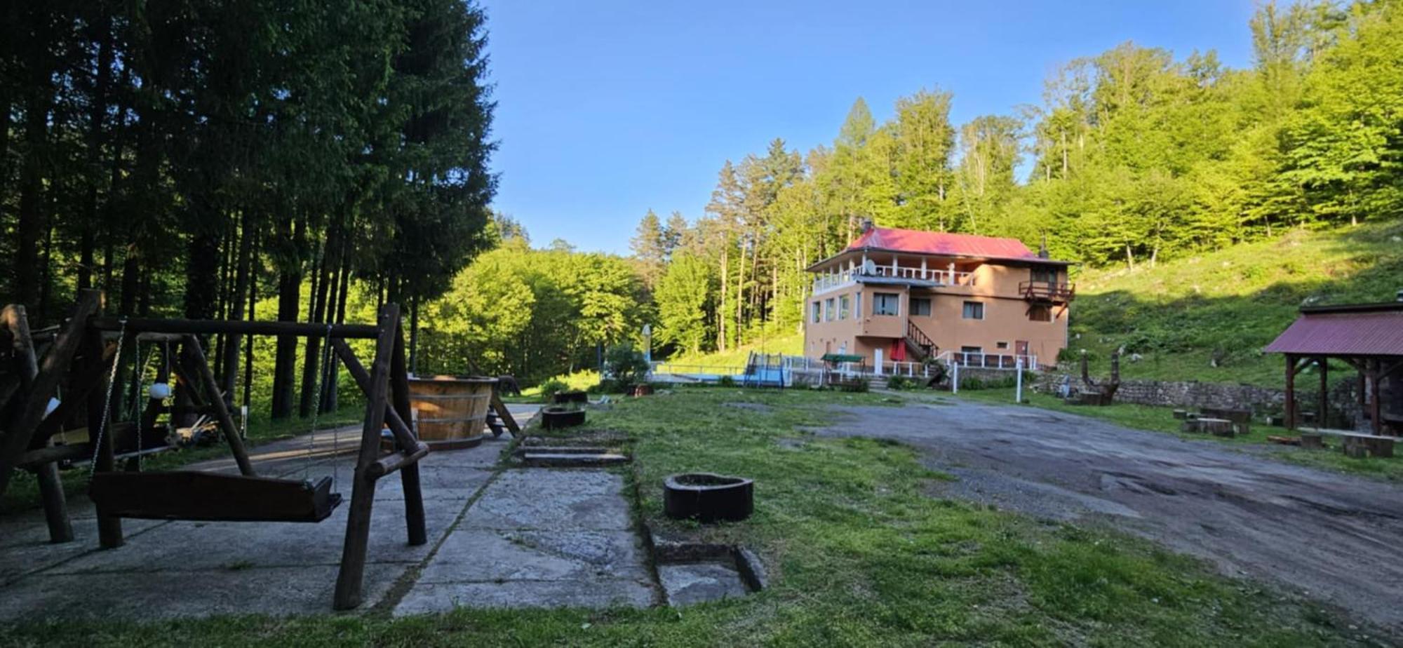 Cabana Cerbu Bozovici Exterior photo